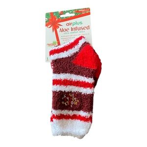 Women's Airplus Aloe Infused Socks Red Striped HOLLY JOLLY Fuzzy Winter Warm NEW